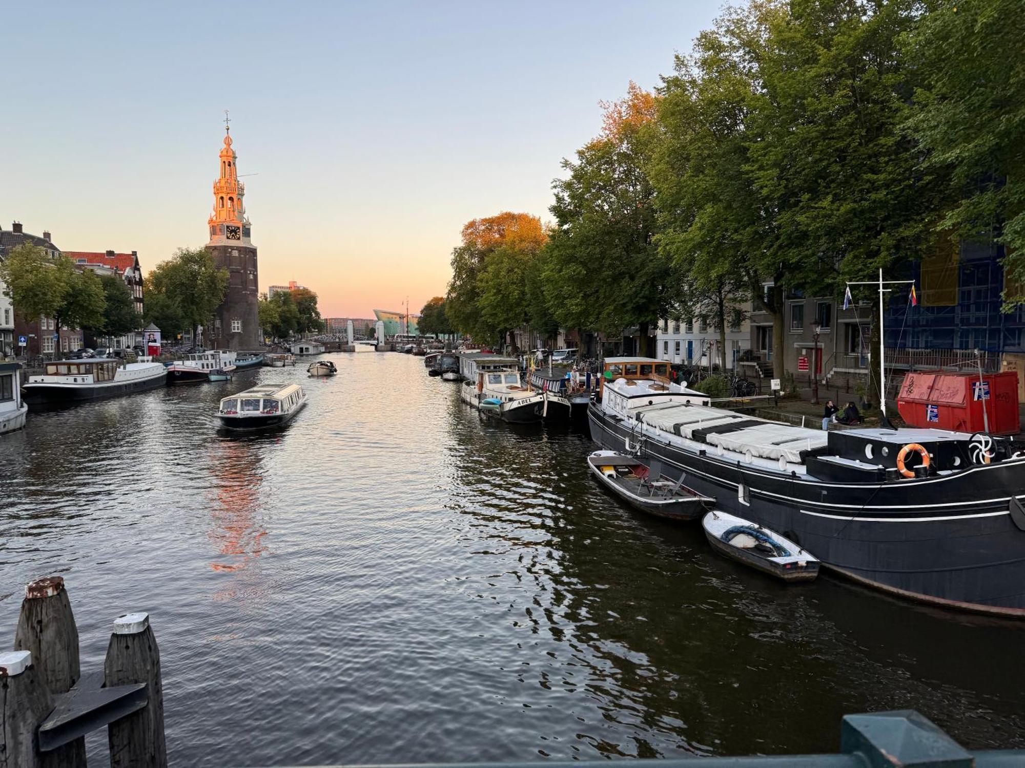 Couette-café Center - Houseboat By Captain Ricard Amsterdam